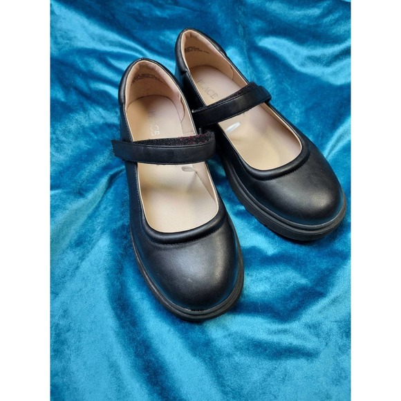 Uniform shoes kids black size 5 - Picture 3 of 6